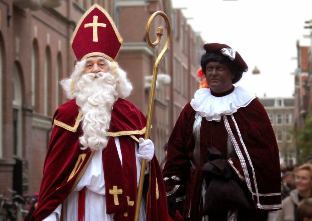 From Saint Nicholas to Santa : The Origins of Christmas Cheer