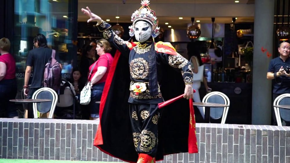 Bian Lian : The Living Art of Faces That Change in a Blink